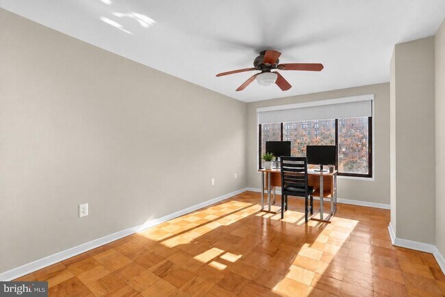 Building Photo - 2501 Calvert St NW