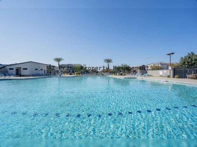 Building Photo - 3814 S 58th Dr