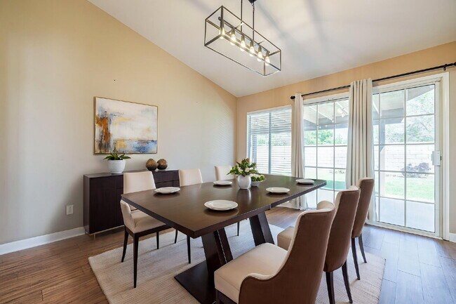 Building Photo - Beautiful 3-Bedroom Home in West Palmdale Community