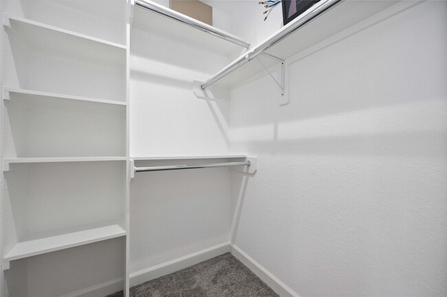 Building Photo - 5126 Pershing St