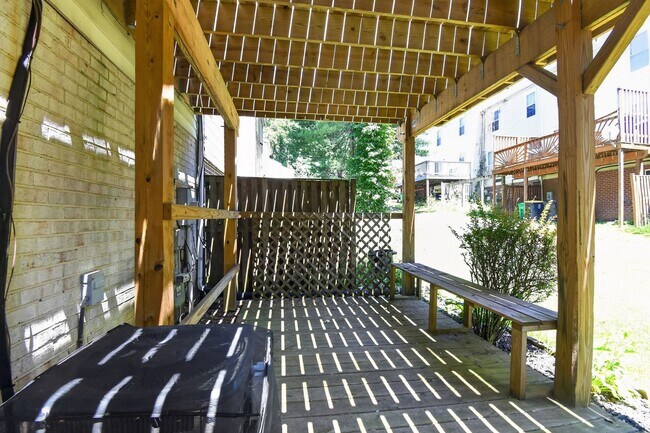 Building Photo - 5560 E Boniwood Turn