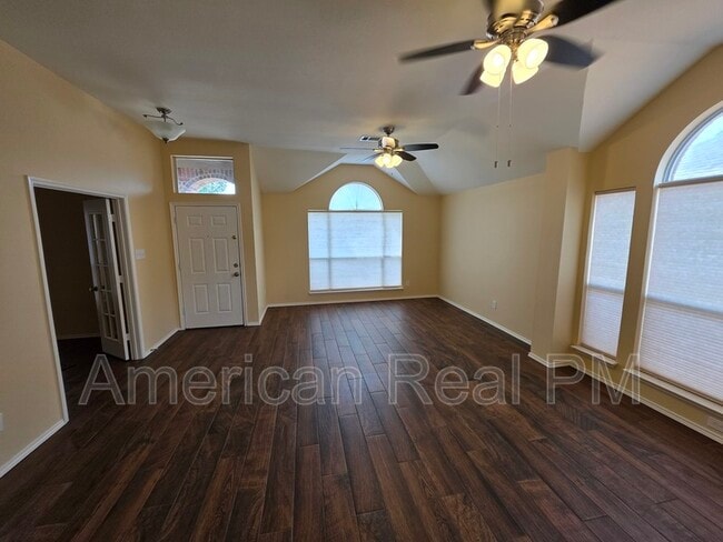 Building Photo - 1209 Shadow Lakes Blvd