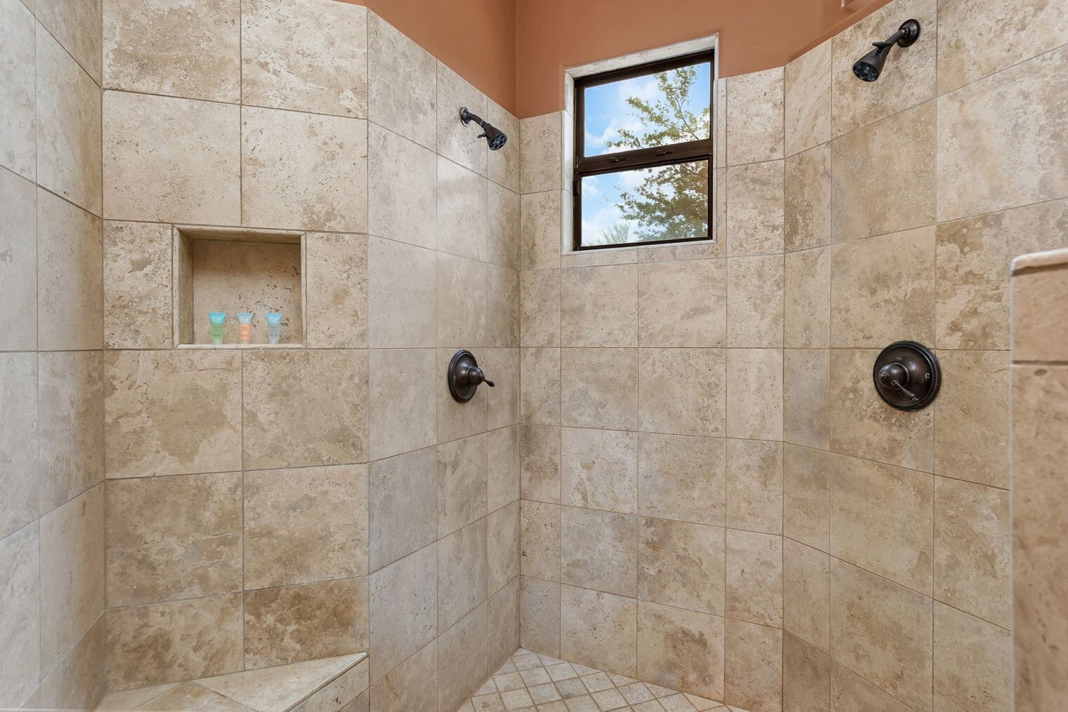 Building Photo - 3701 E Camino de Jaime