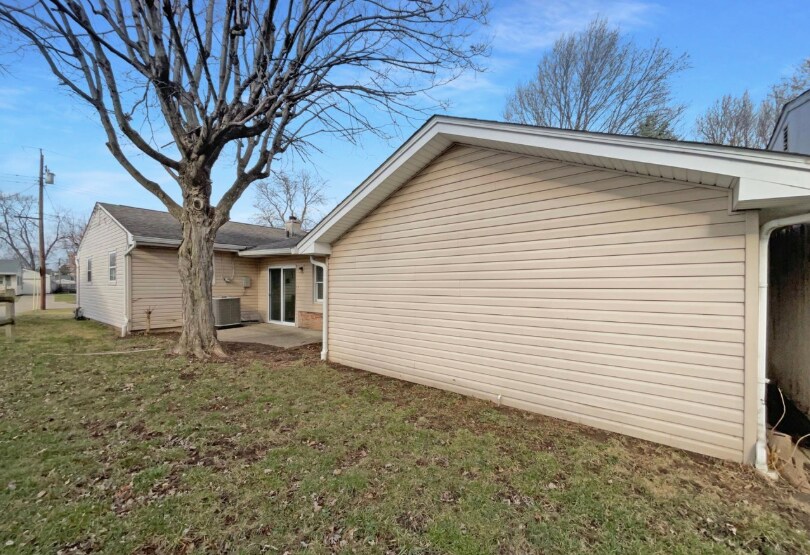 Building Photo - 2828 Shartle St