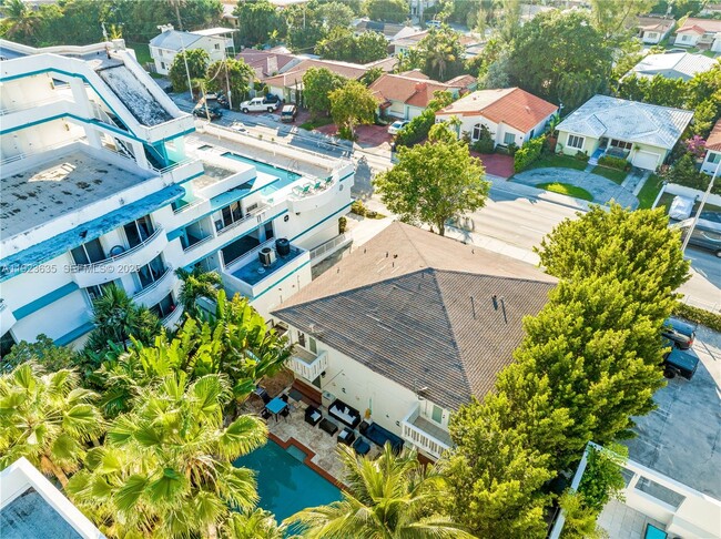 Building Photo - 9167 Harding Ave