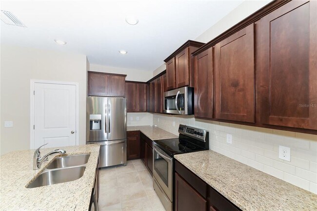 Building Photo - 2495 Midnight Pearl Dr