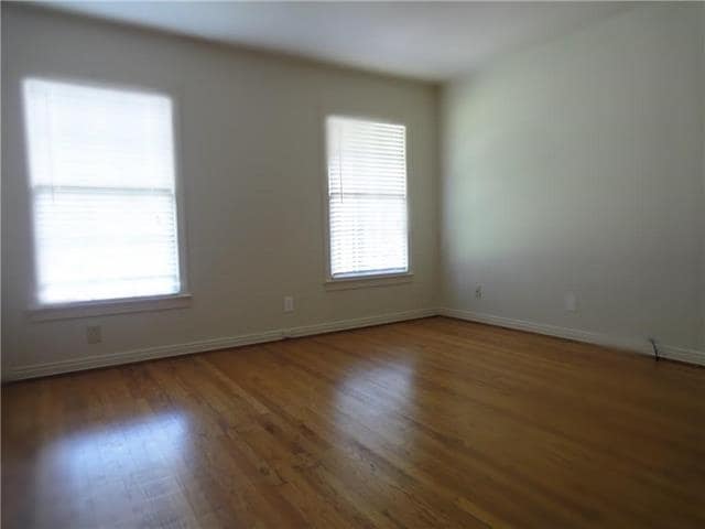 Building Photo - 6259 Kenwood Ave