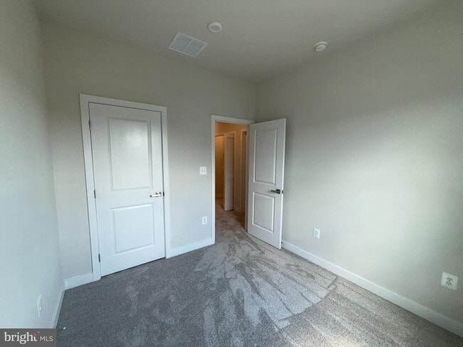 Building Photo - 9193 Edenderry Dr