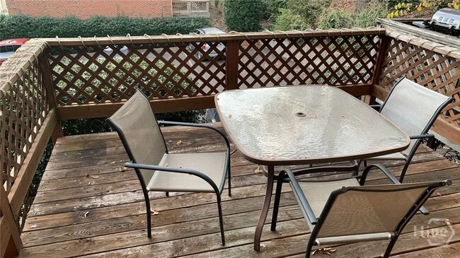 Building Photo - 1515 S Lumpkin St