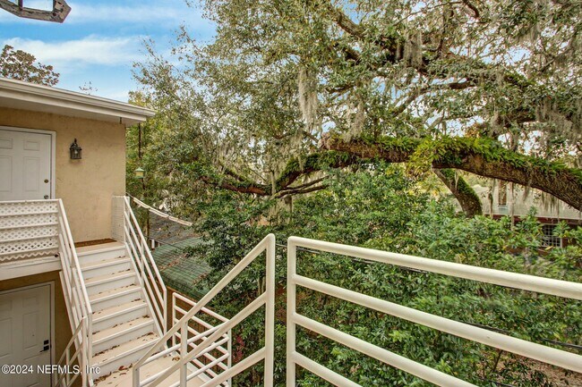 Building Photo - 2912 St Johns Ave