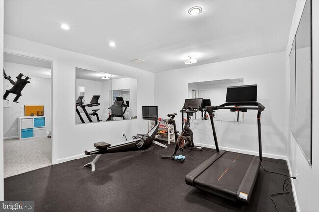 Building Photo - 2208 Halter Ln