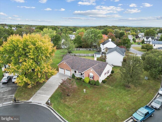 Building Photo - 112 Jefferson Ct