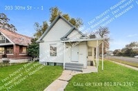 Building Photo - 203 30th St