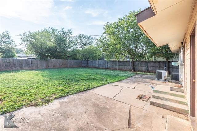 Building Photo - 1225 S La Salle Dr