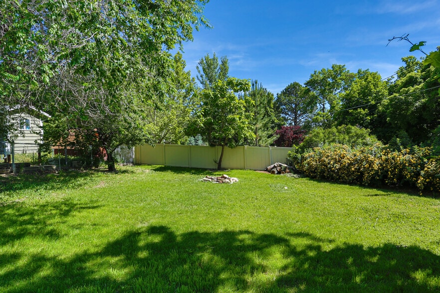 Building Photo - 1884 E 4500 S