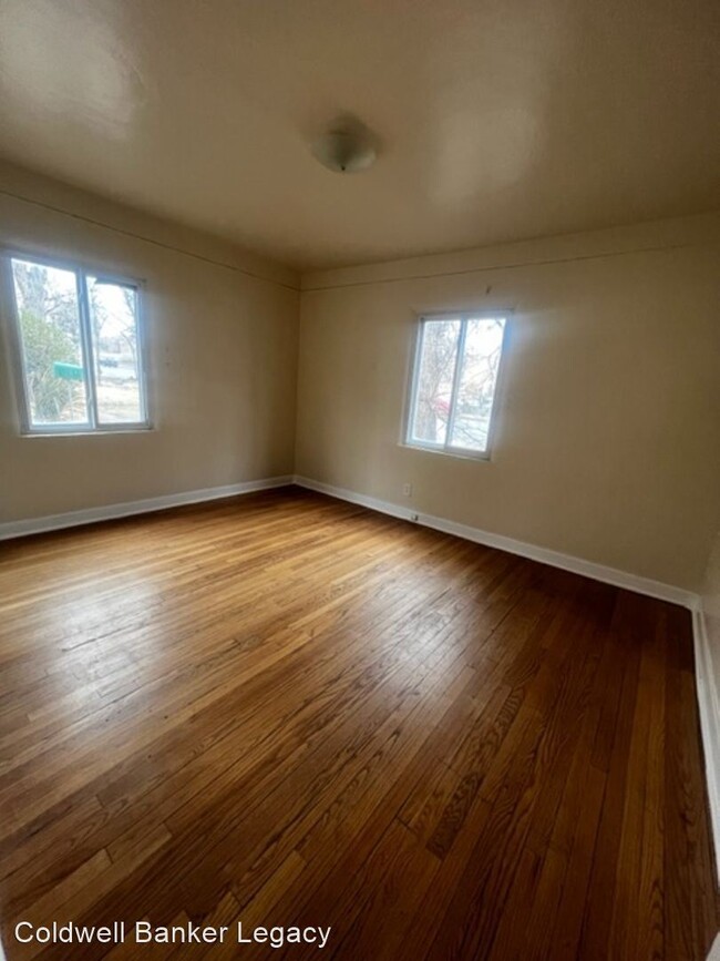 Building Photo - 3 br, 1 bath House - 222 Girard Blvd NE