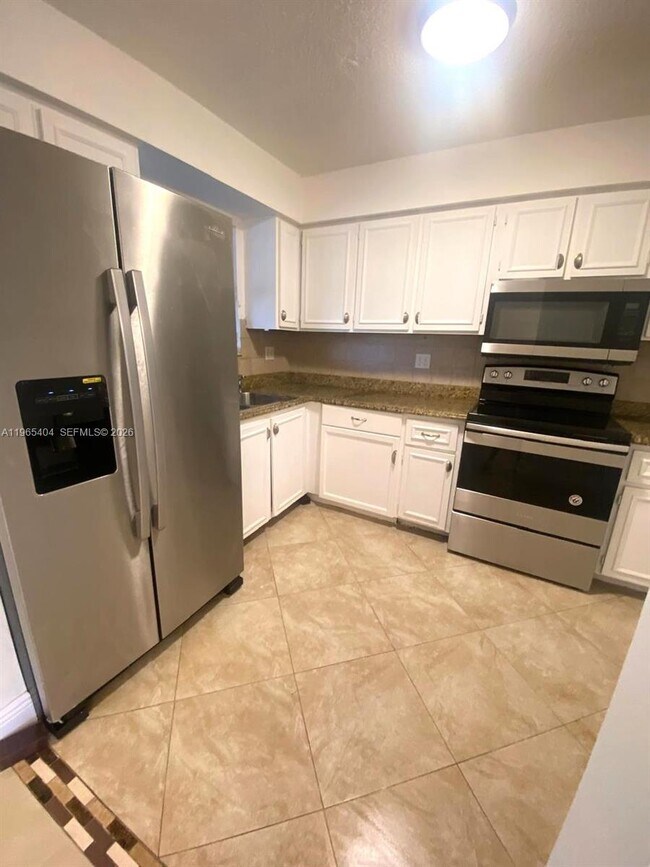 Building Photo - 4601 Pier Dr