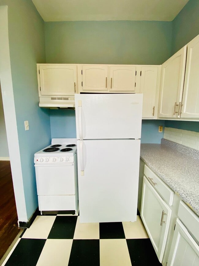 Building Photo - 2623 Floyd Ave