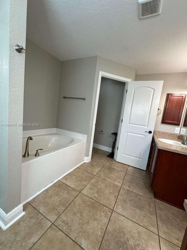 Building Photo - 4302 Mandolin Blvd