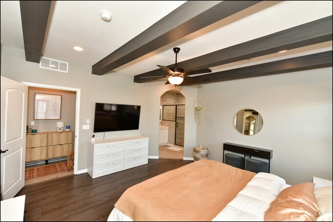 Building Photo - 13187 Borwick Rd