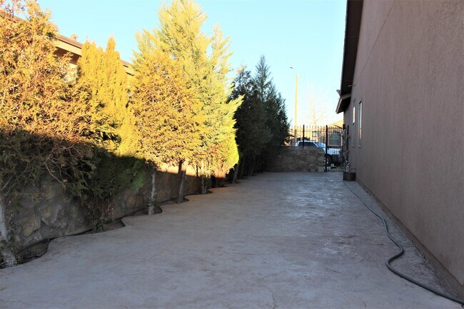 Building Photo - 1287 Rustic Bend Pl