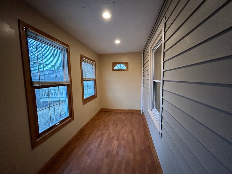 Porch/office - 25 Baltimore St