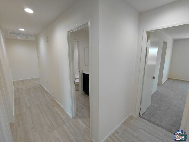 Building Photo - 485 Palomino Ct