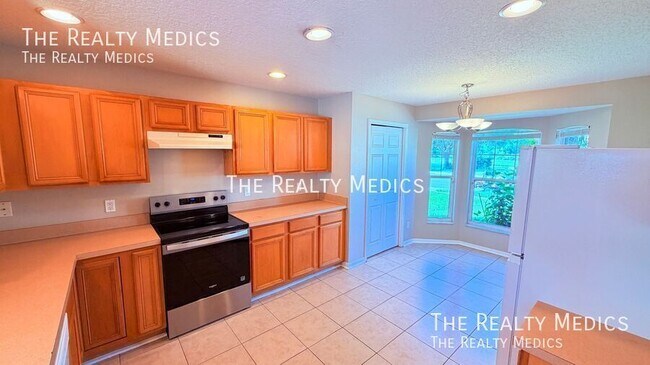 Building Photo - 2837 River Ridge Dr