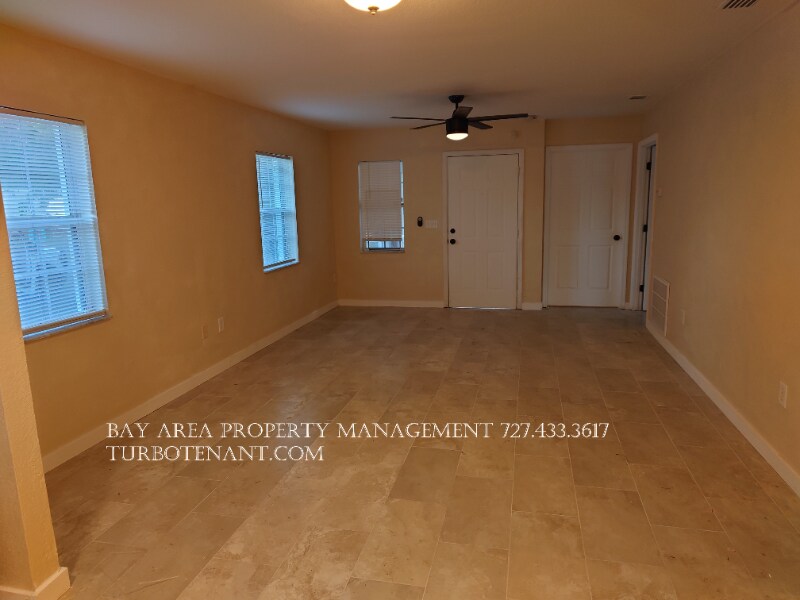 Building Photo - 917 Jensen Ave