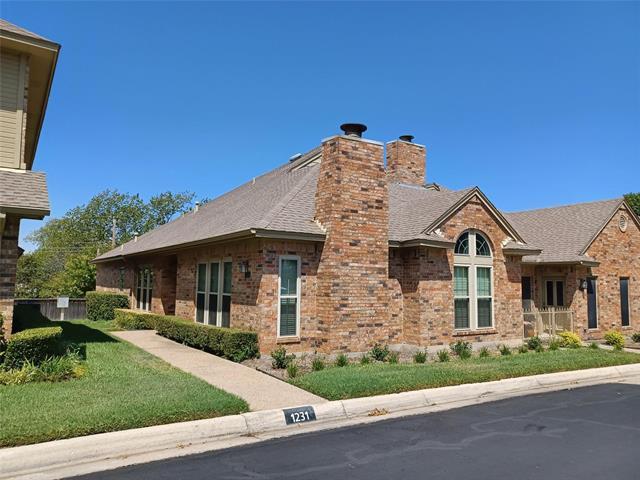 Building Photo - 1231 Wooded Trail