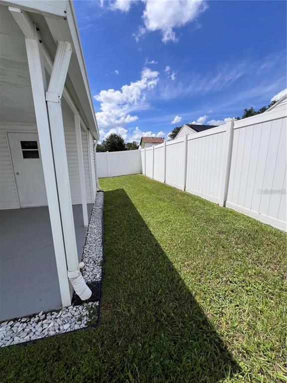 Building Photo - 30225 Double Dr