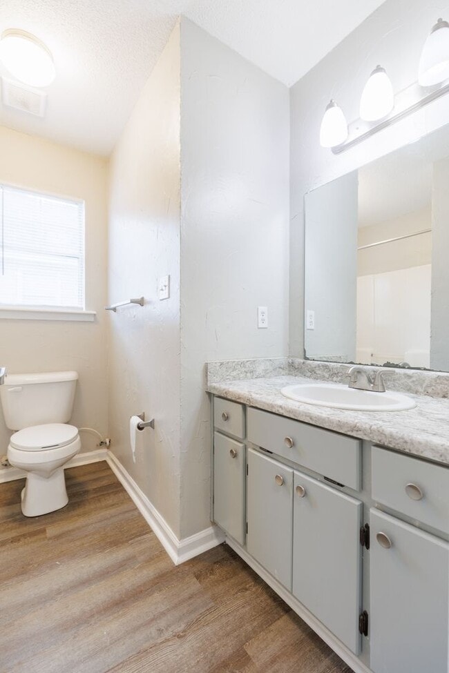 Building Photo - 3 Bedroom/2 Bath Home in Remerton