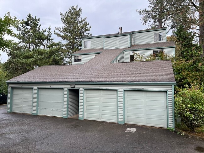 Primary Photo - *Half-Off 1st Month's Rent!* Large Updated...