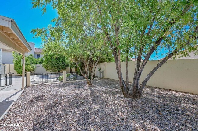 Building Photo - 7629 W Kristal Way