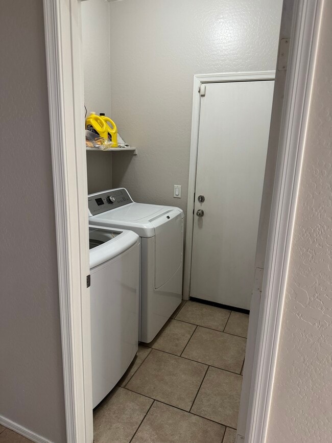 Building Photo - 8712 W Hammond Ln