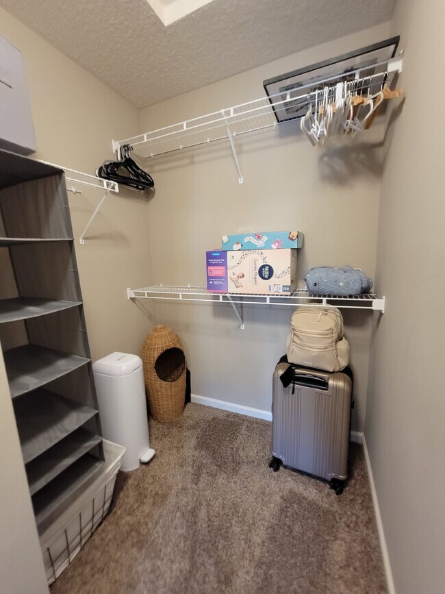 Building Photo - Furnished- Short term lease - Townhome in ...