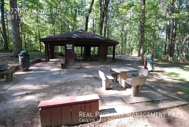 Building Photo - 2726 Gallows Rd