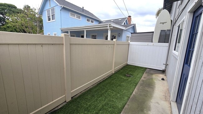 Building Photo - 542-546 3rd St