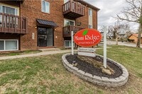 Building Photo - 422-424 S Miami Ave