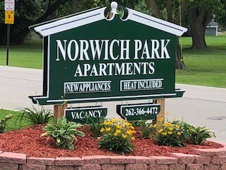 Building Photo - 6450 W Norwich Ave