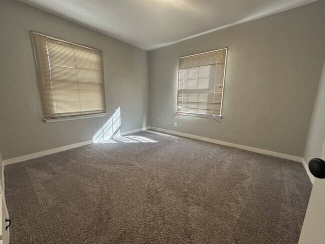 Building Photo - 1265 Anderson Rd