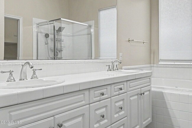Building Photo - 4614 Via Del Rancho