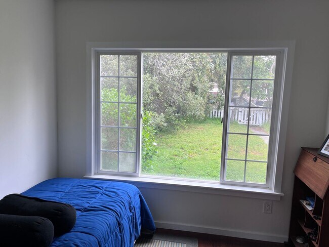 Building Photo - Fully Furnished- 2 bedroom/ 2 bathroom in Seacliff neighborhood walking distance to the beach