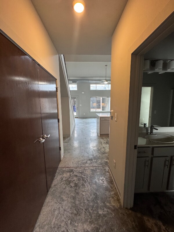 Building Photo - 3844 Dylan Pl