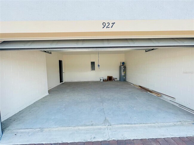 Building Photo - 927 Scrub Oak Hammock Rd