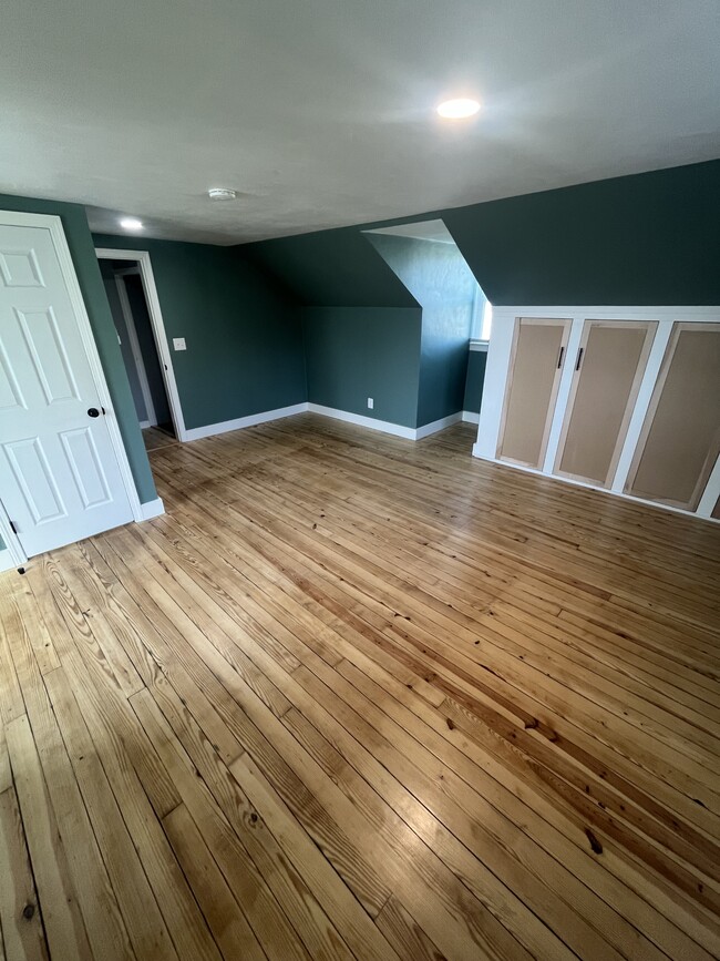 Building Photo - 49 S Mill St