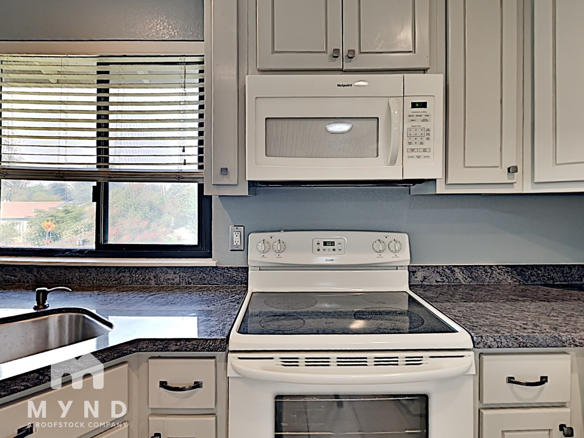 Building Photo - 97 Kenbrook Cir