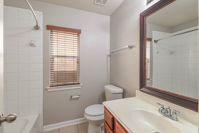 Building Photo - 13026 Echo Landing Dr