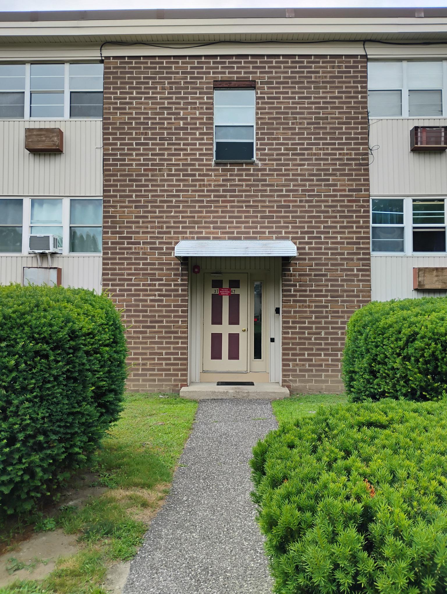Building Photo - 41 Belair Dr