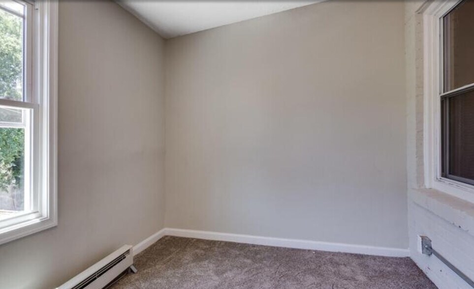 Building Photo - 1411 Ridge Pl SE